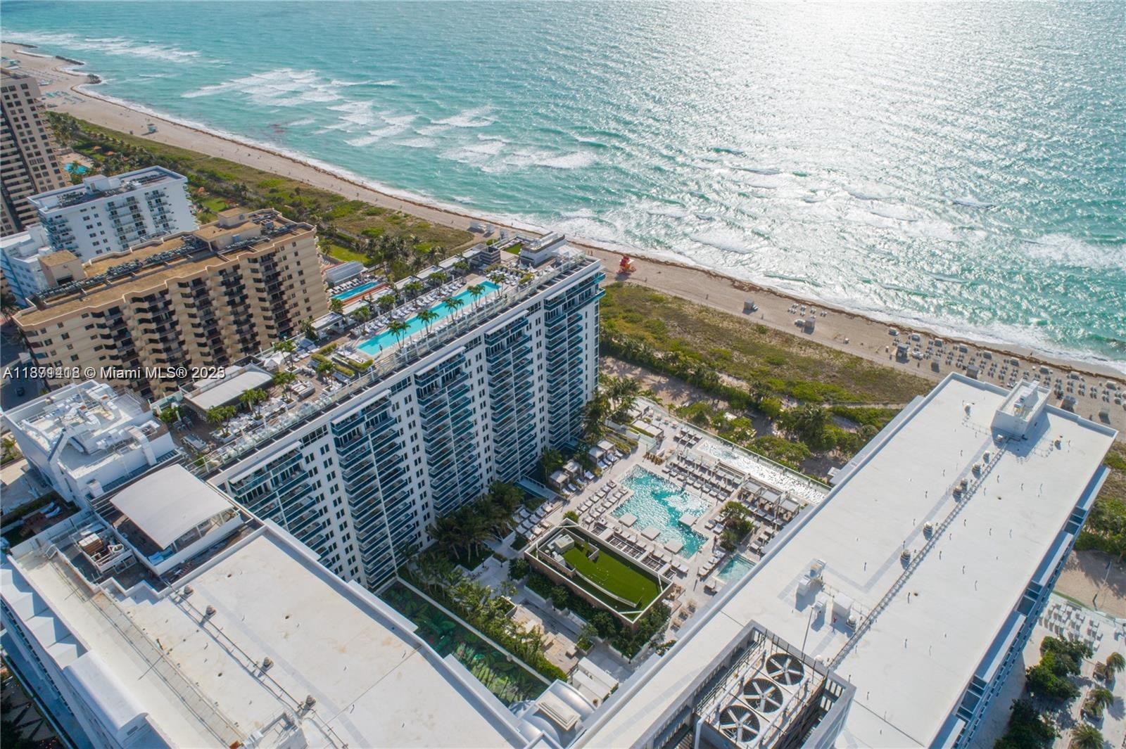 2301 Collins Ave # 420