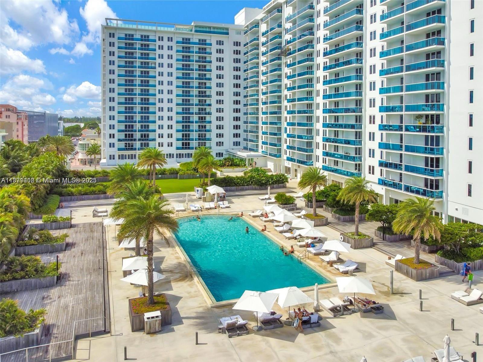 2301 Collins Ave # 420