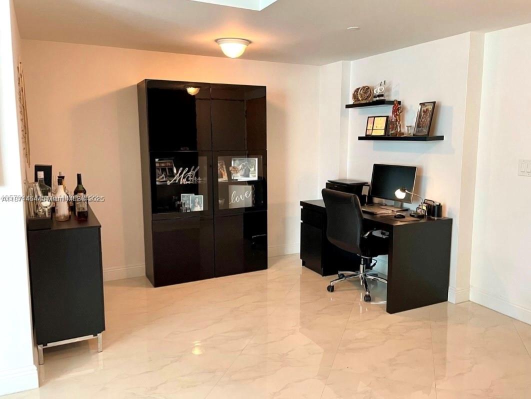 350 S Miami Ave Unit: 1808