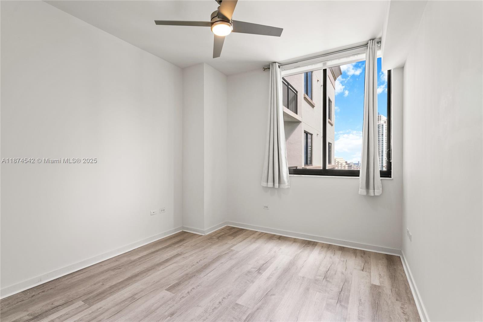 999 SW 1st Ave Unit: PH08