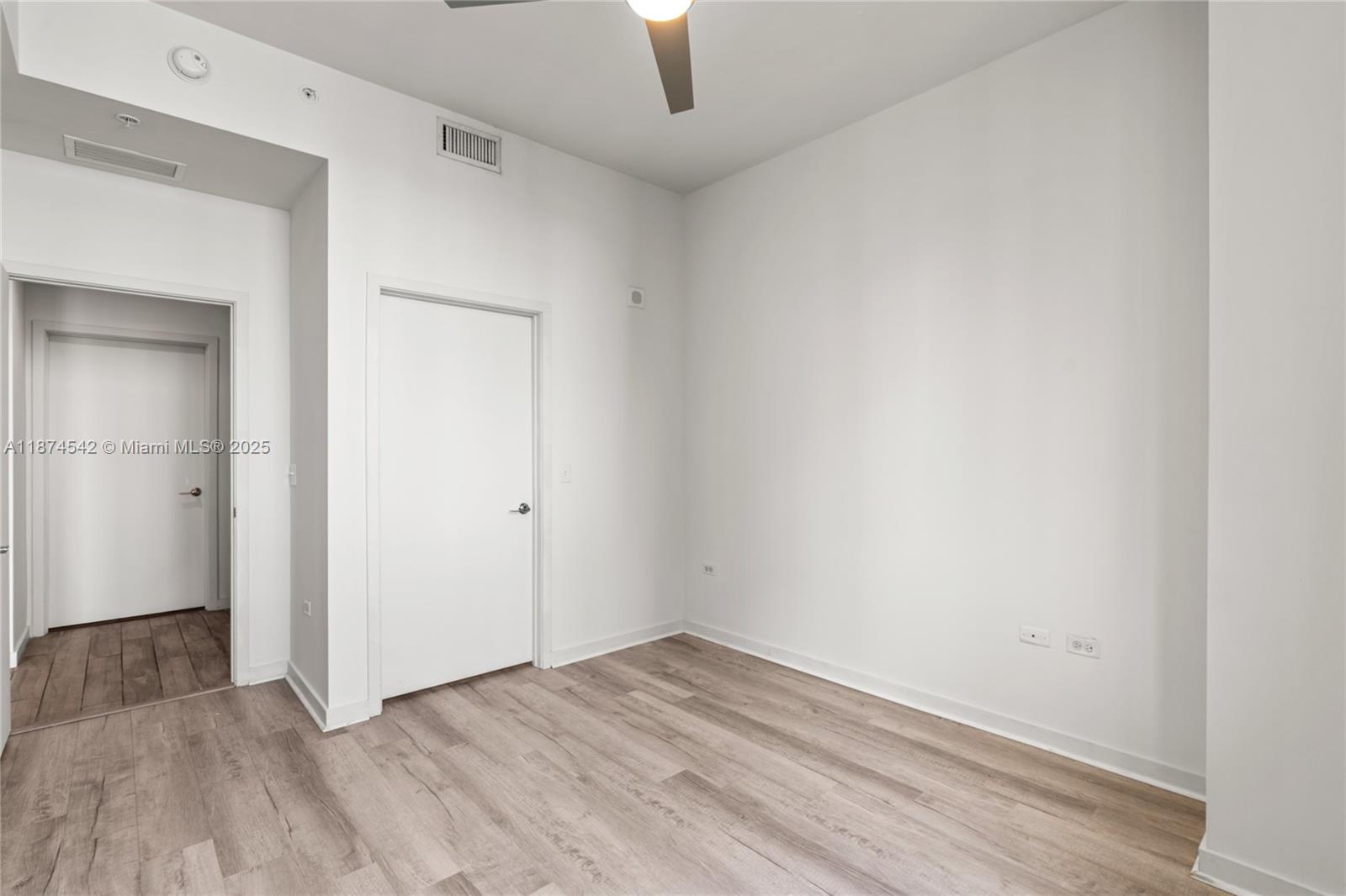 999 SW 1st Ave Unit: PH08