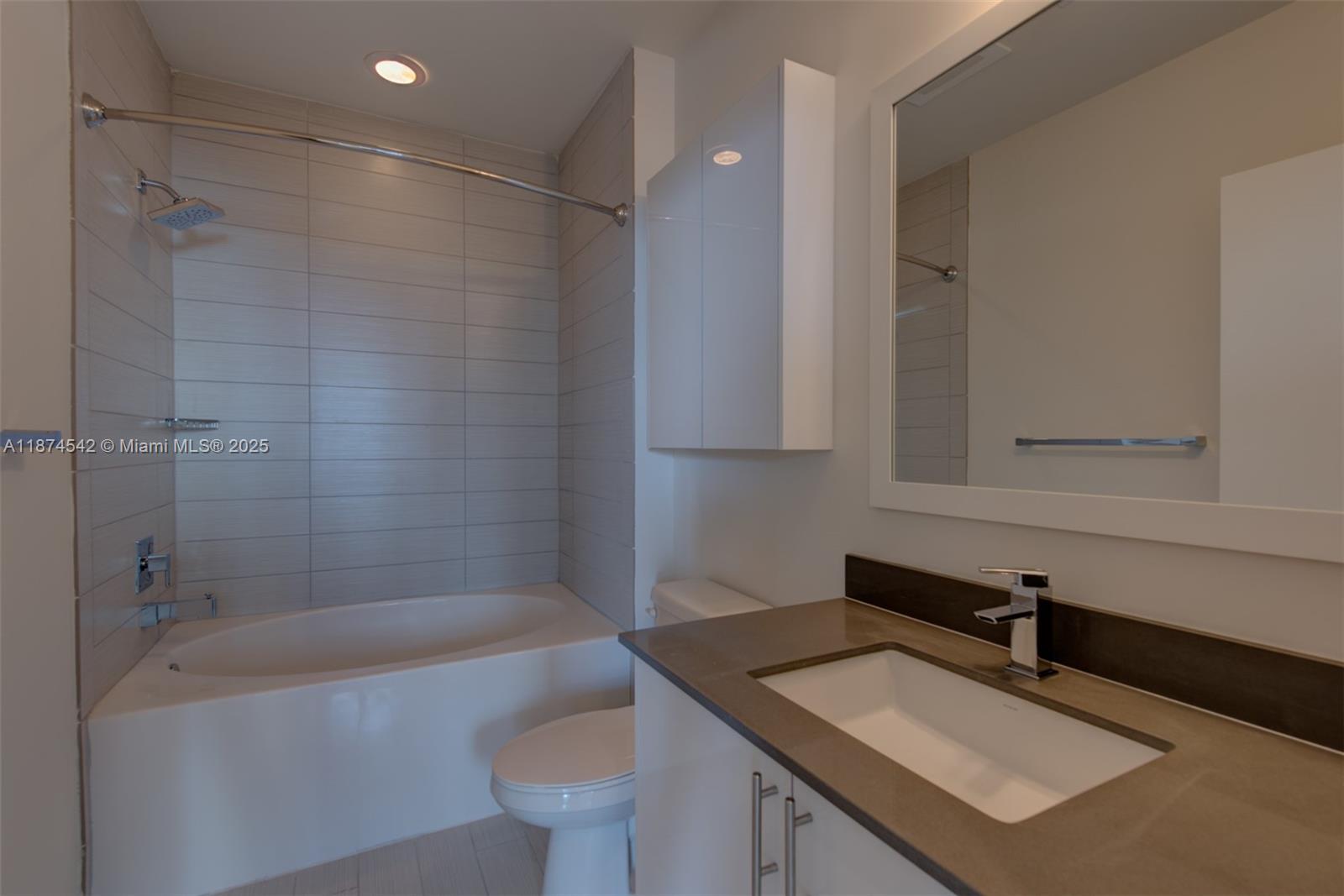 999 SW 1st Ave Unit: PH08