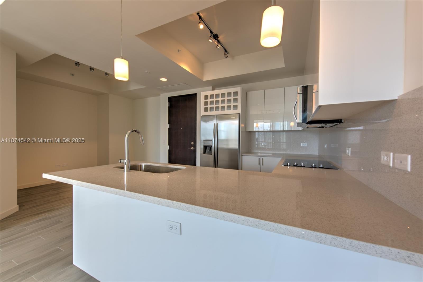 999 SW 1st Ave Unit: PH08