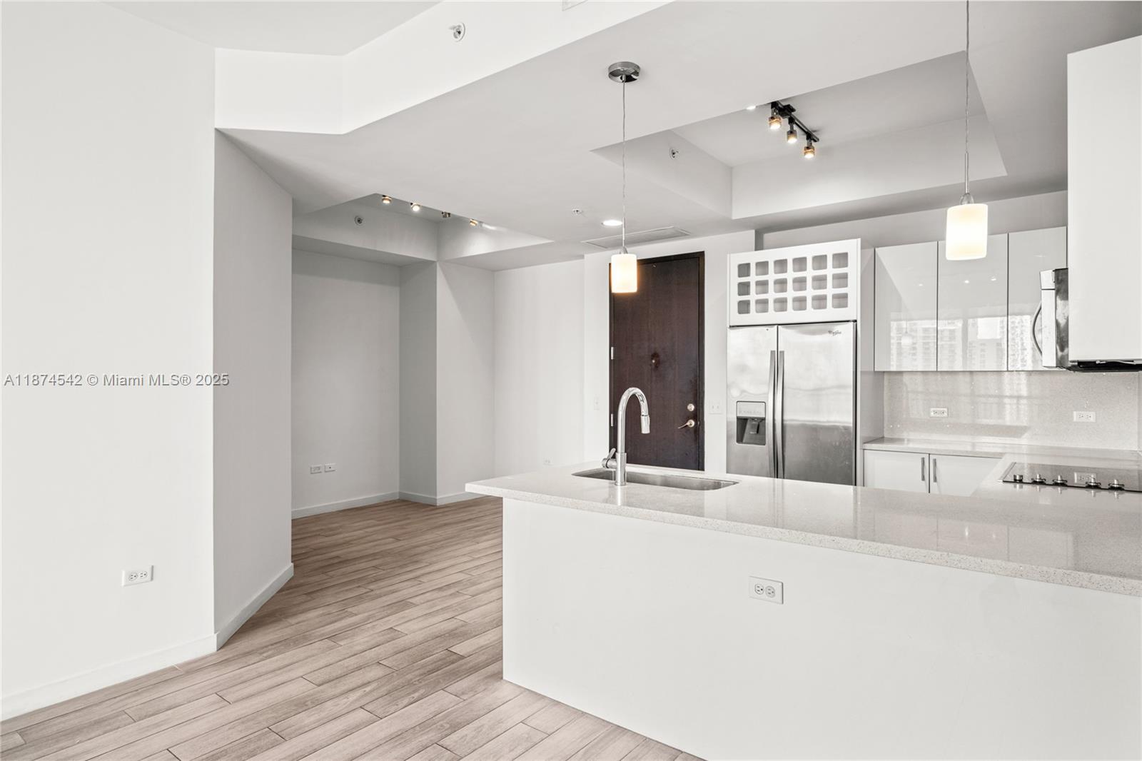 999 SW 1st Ave Unit: PH08