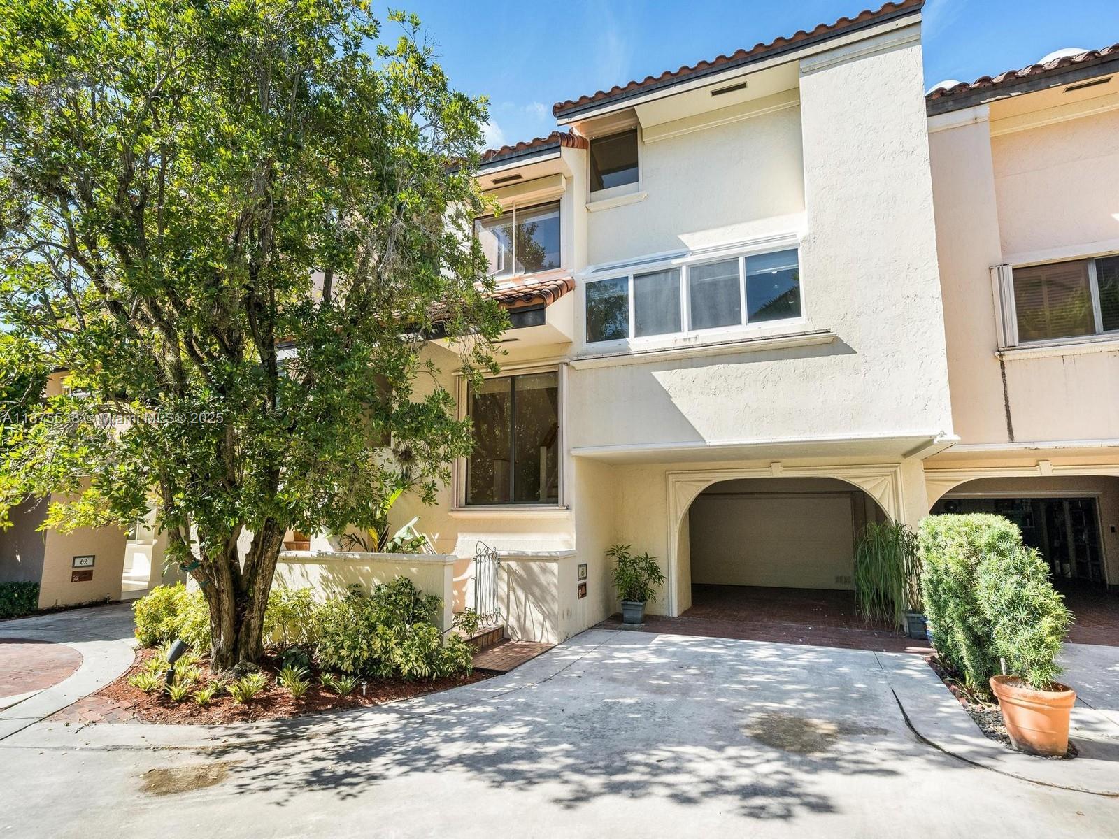 2000 S Bayshore Dr # 61