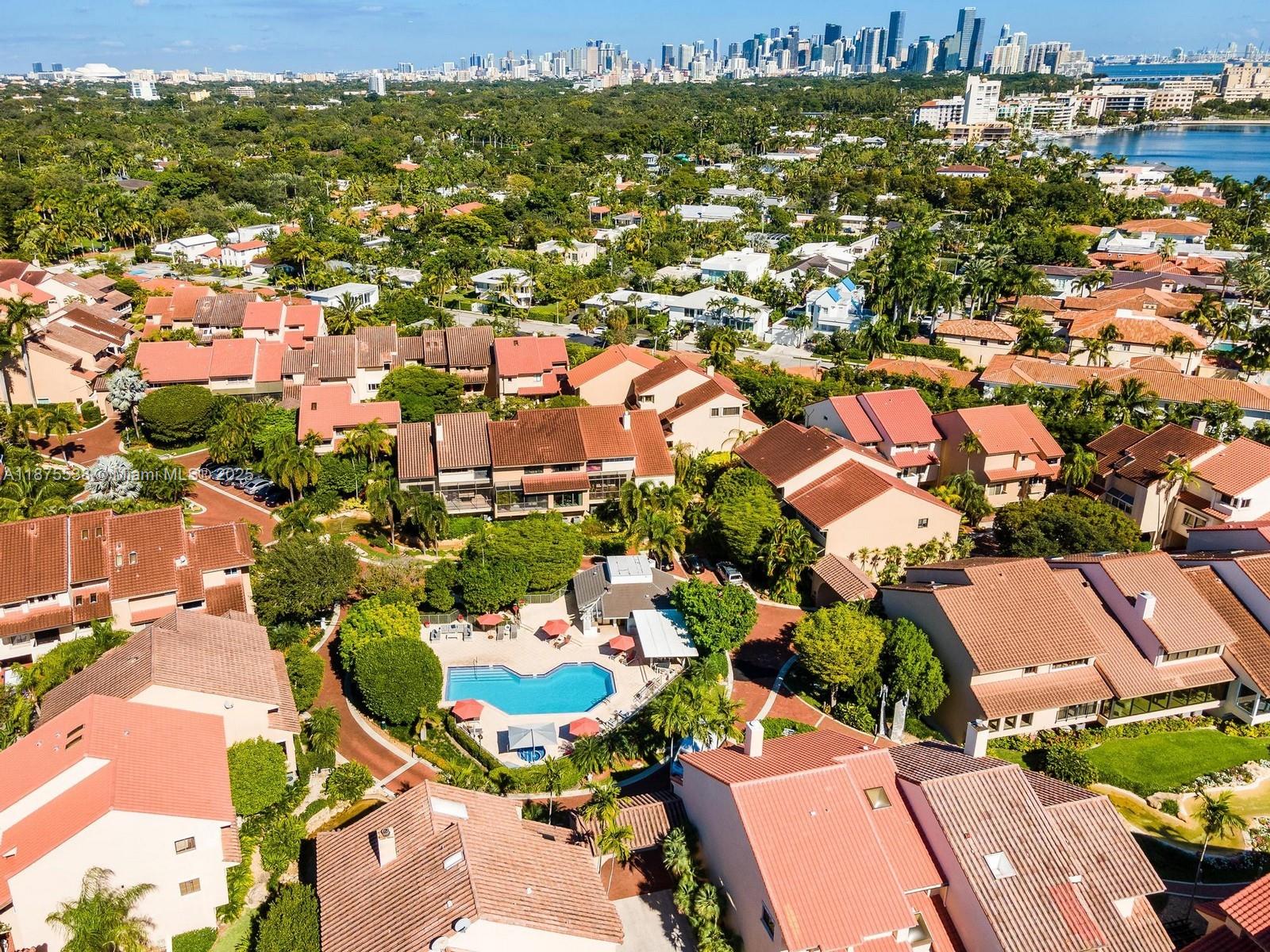 2000 S Bayshore Dr # 61