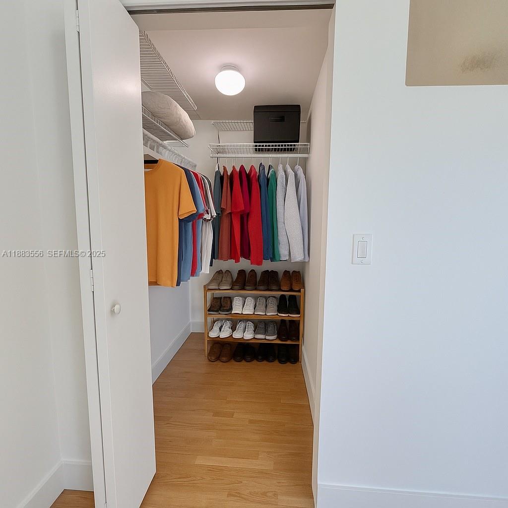 350 NE 24th St # 909