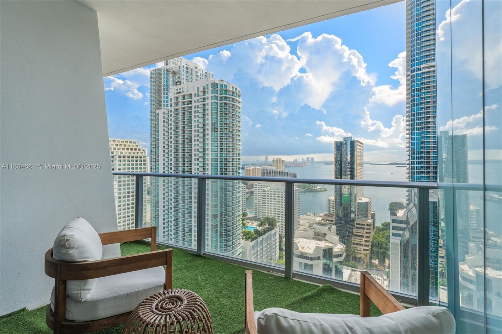 1010 Brickell 3004