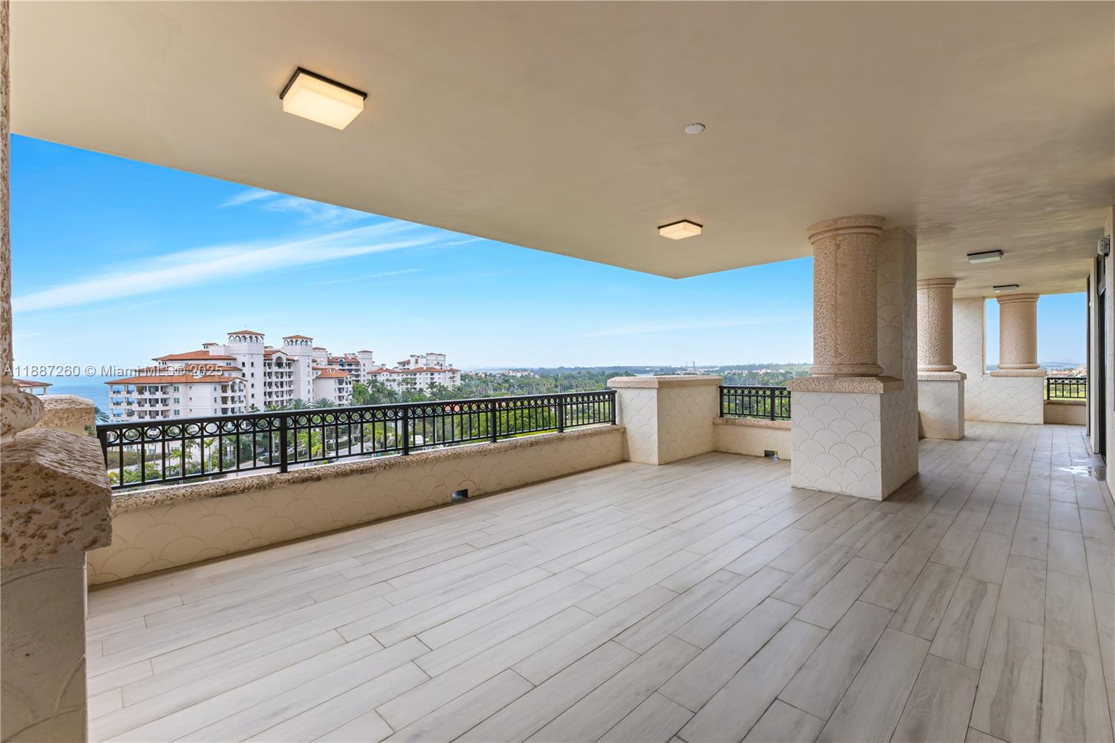7085 Fisher Island Dr # 7085