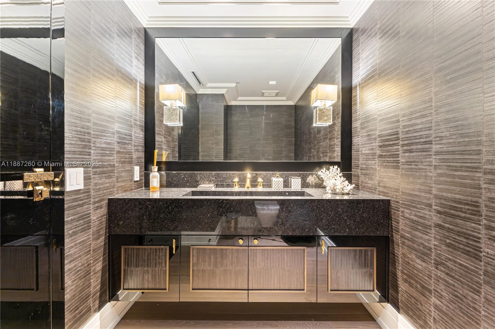 7085 Fisher Island Dr # 7085