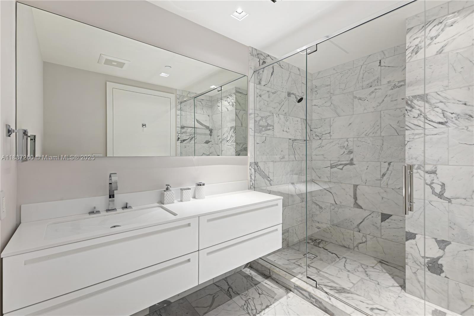 7085 Fisher Island Dr # 7085