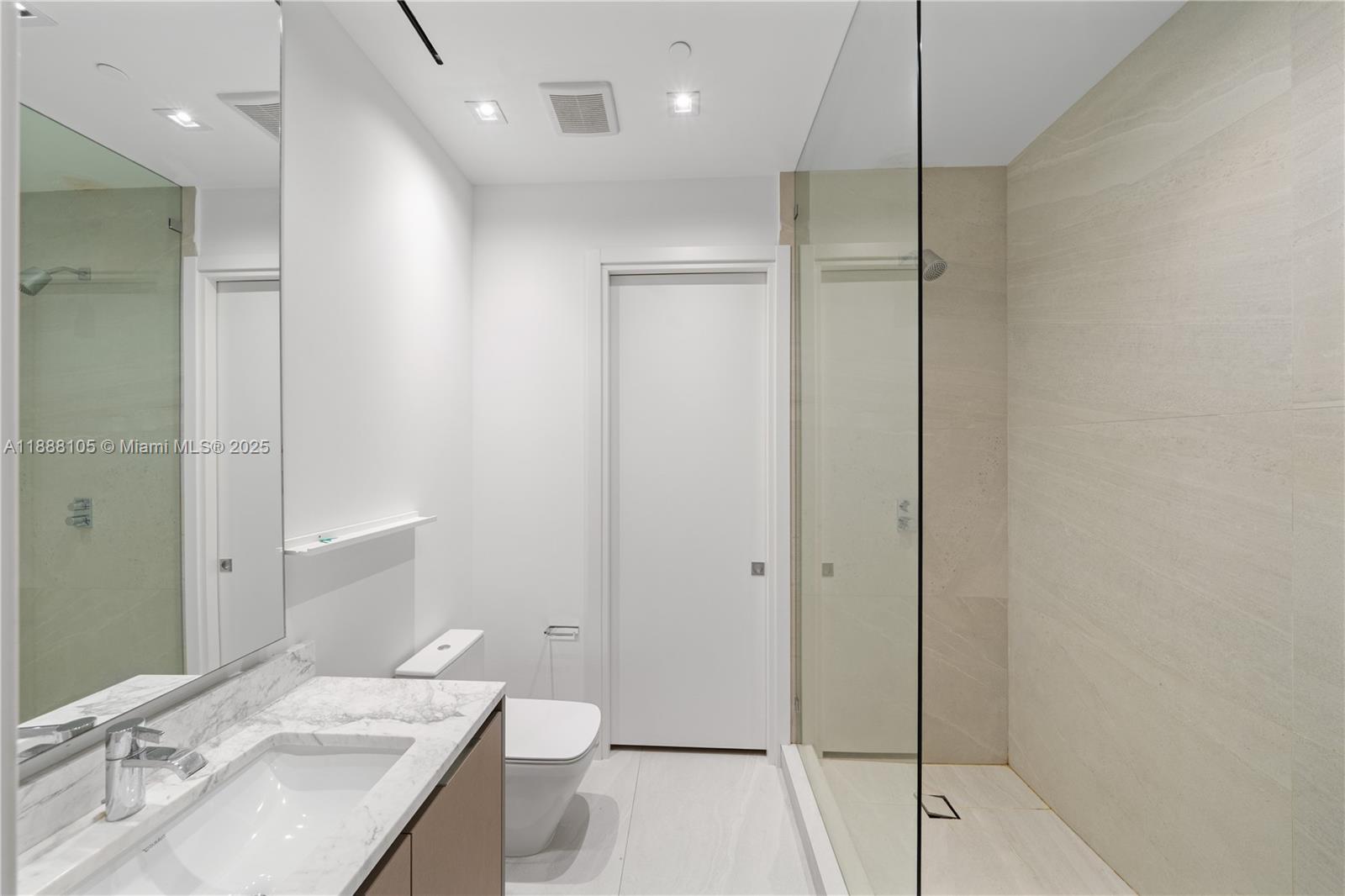 17141 Collins Ave # 1, Sunny Isles Beach Unit: LPH-1