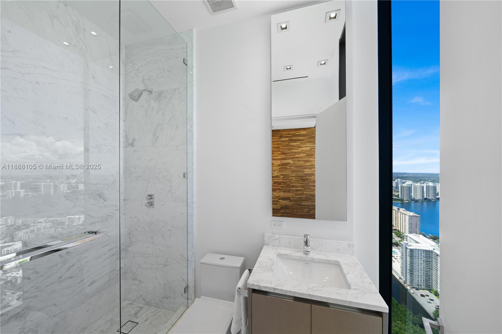 17141 Collins Ave # 1, Sunny Isles Beach Unit: LPH-1