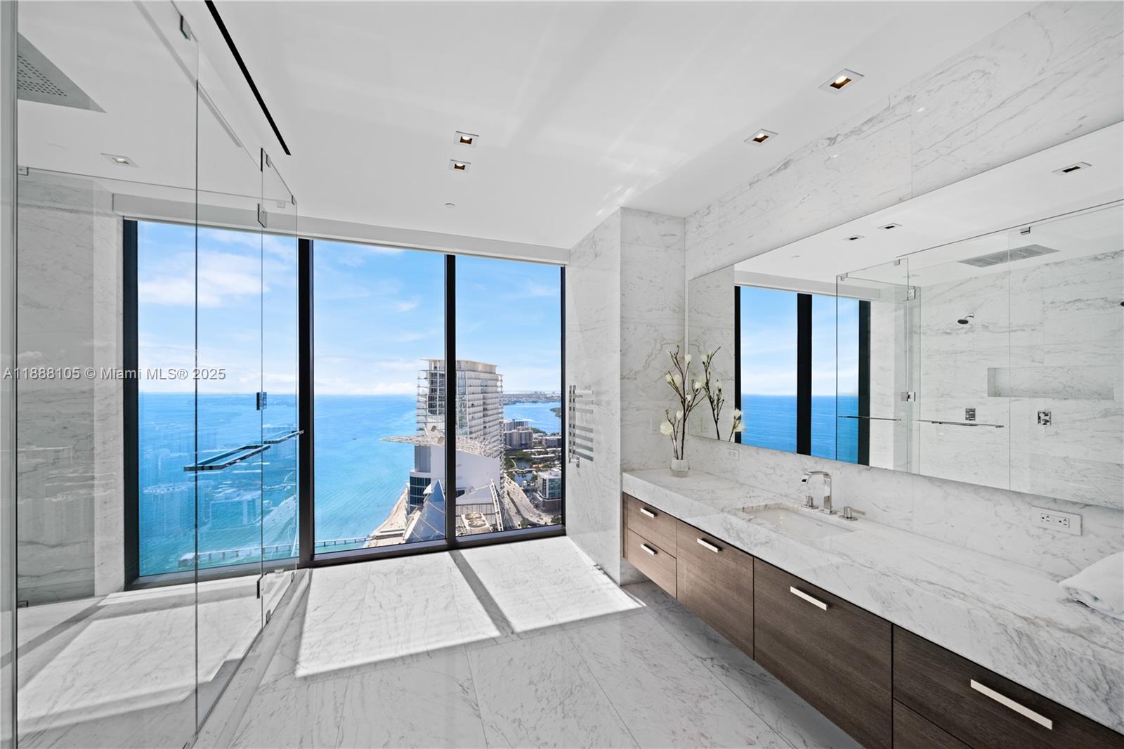 17141 Collins Ave # 1, Sunny Isles Beach Unit: LPH-1