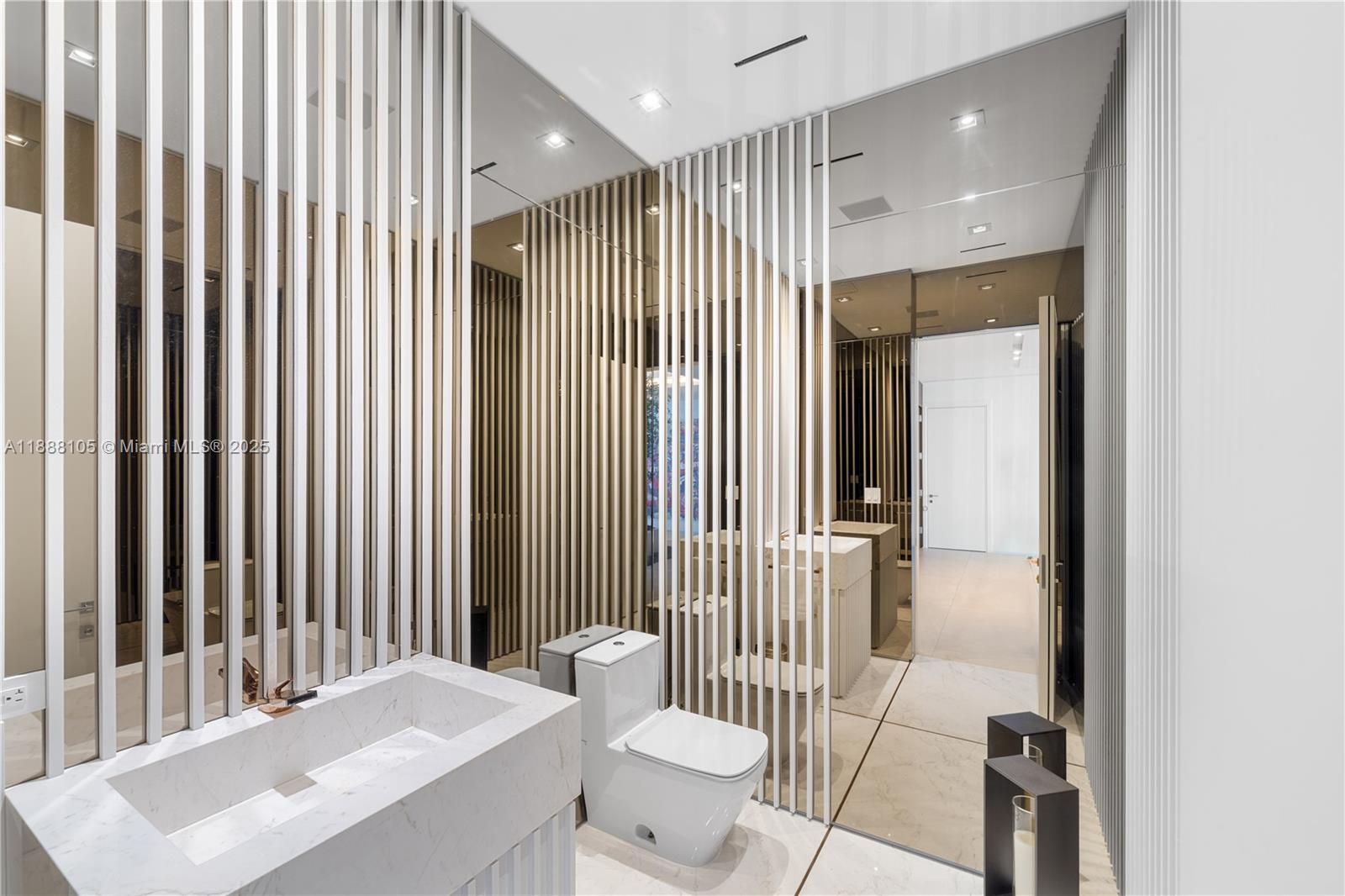 17141 Collins Ave # 1, Sunny Isles Beach Unit: LPH-1