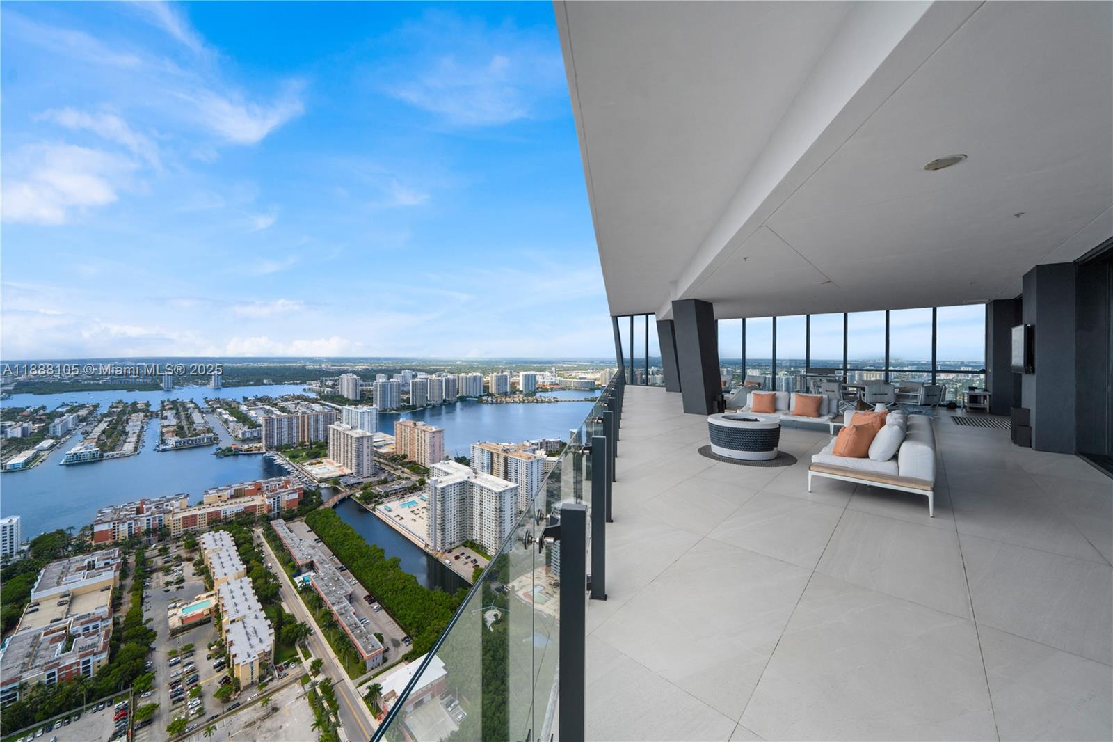17141 Collins Ave # 1, Sunny Isles Beach Unit: LPH-1