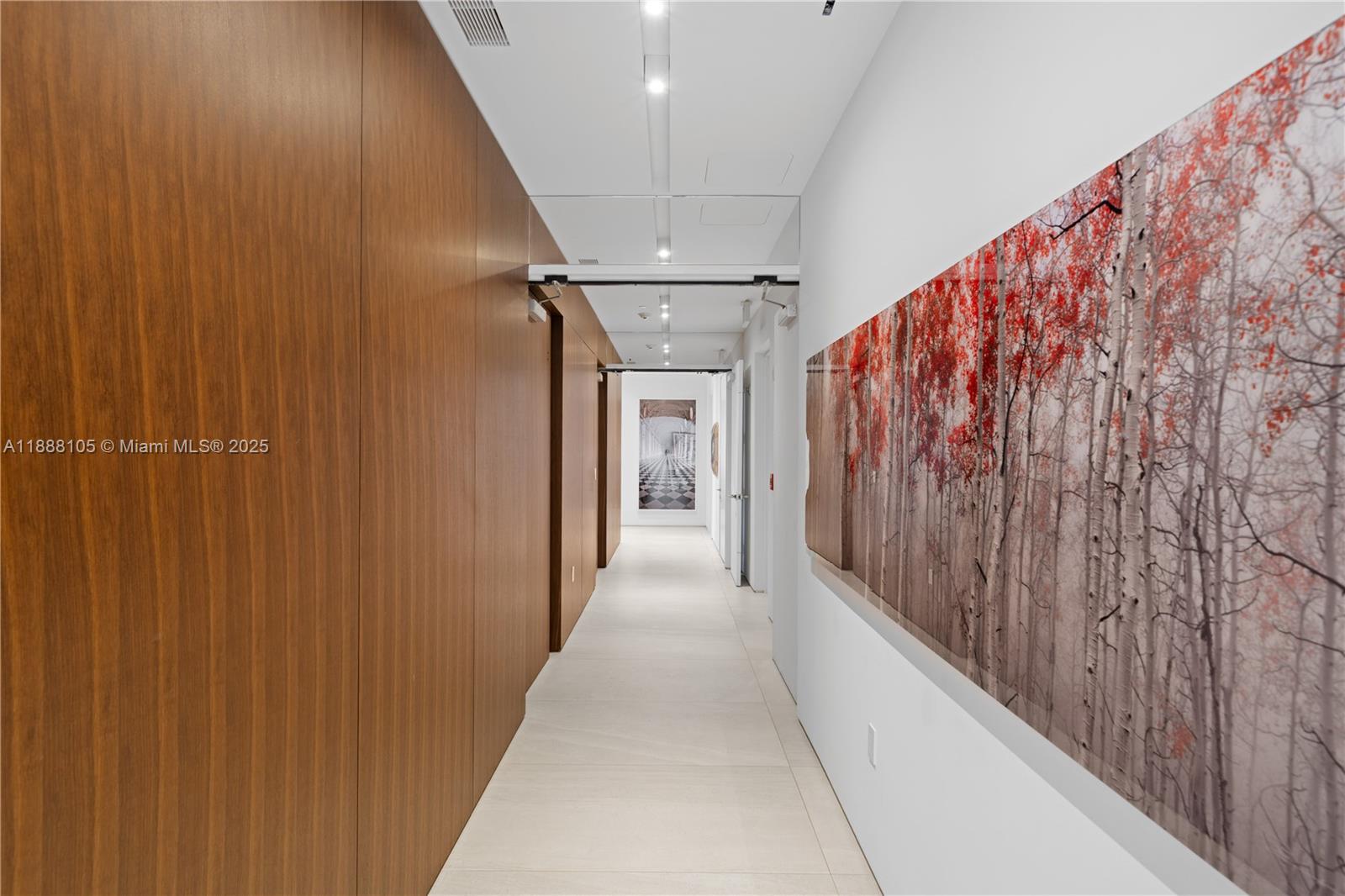 17141 Collins Ave # 1, Sunny Isles Beach Unit: LPH-1