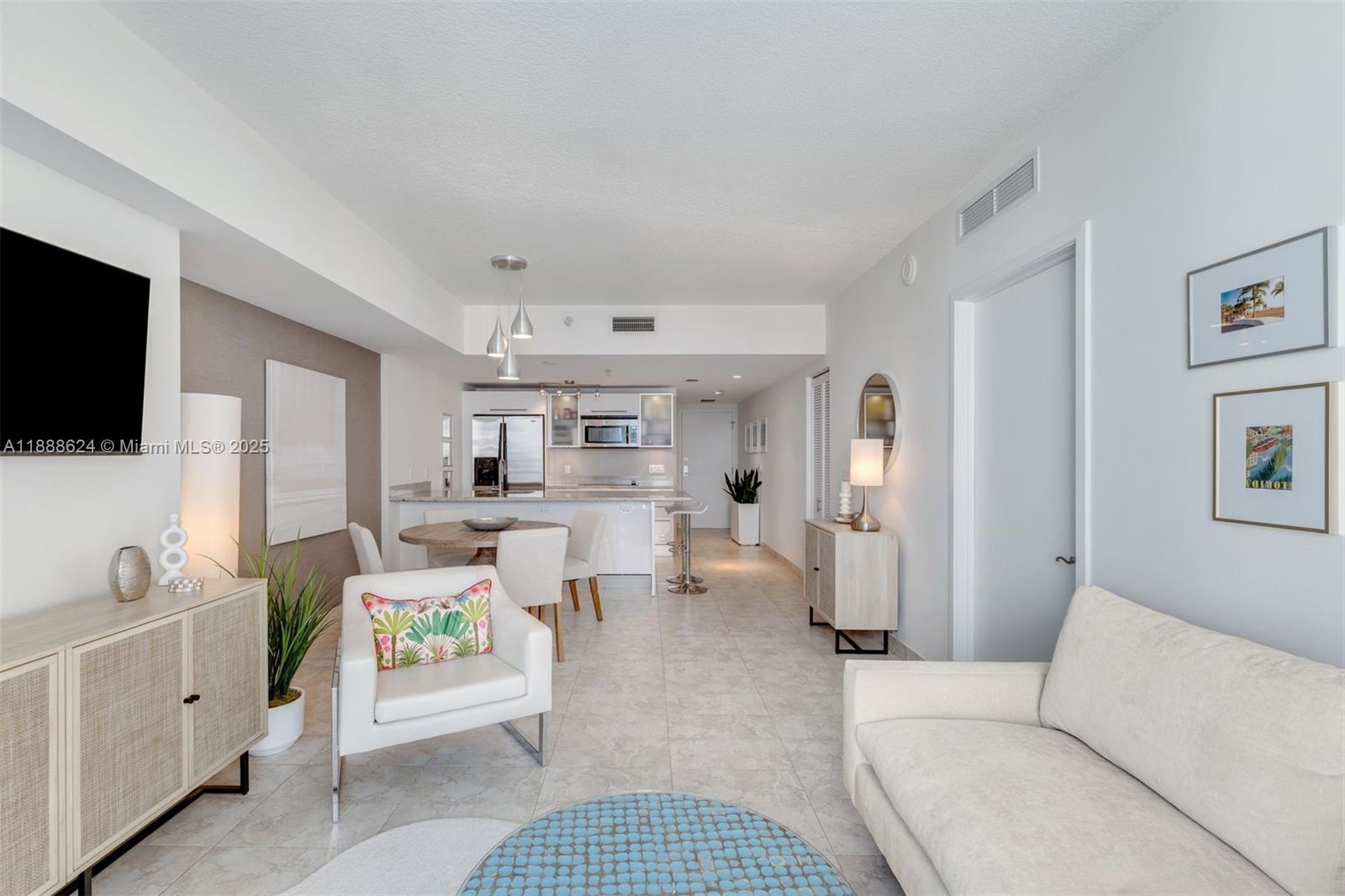 185 SW 7th St # 3605, Miami Unit: 3605