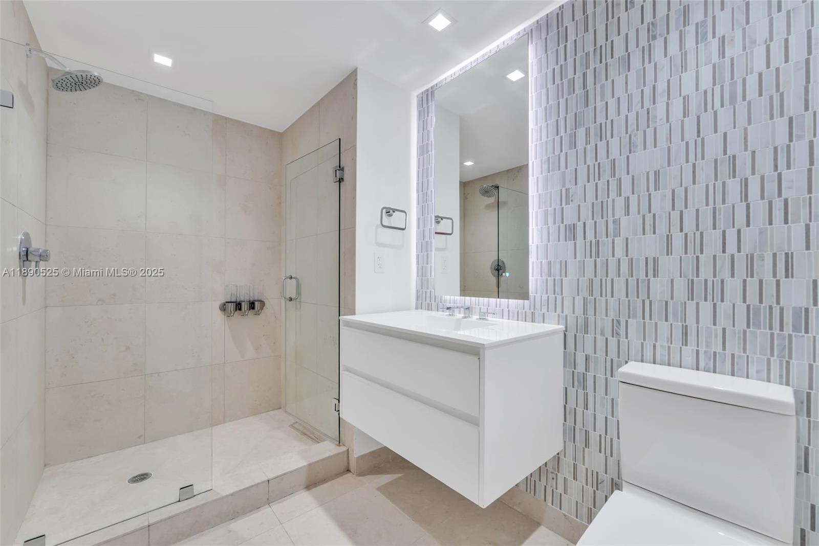 465 Brickell Ave # 4201