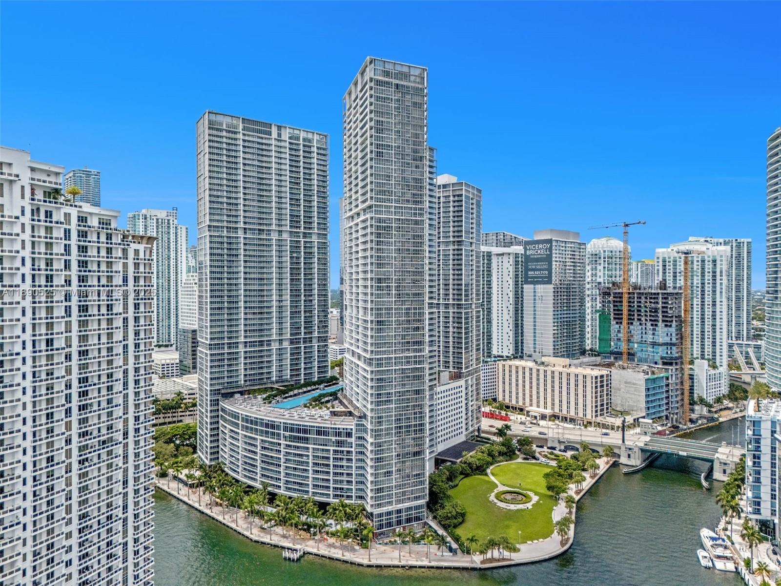 465 Brickell Ave # 4201