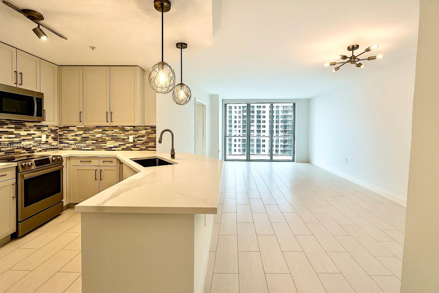 801 Brickell Key Blvd # 908