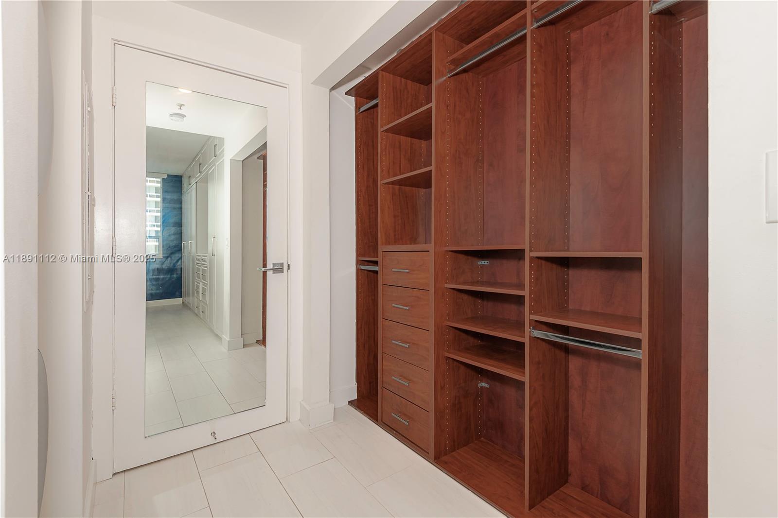 801 Brickell Key Blvd # 908