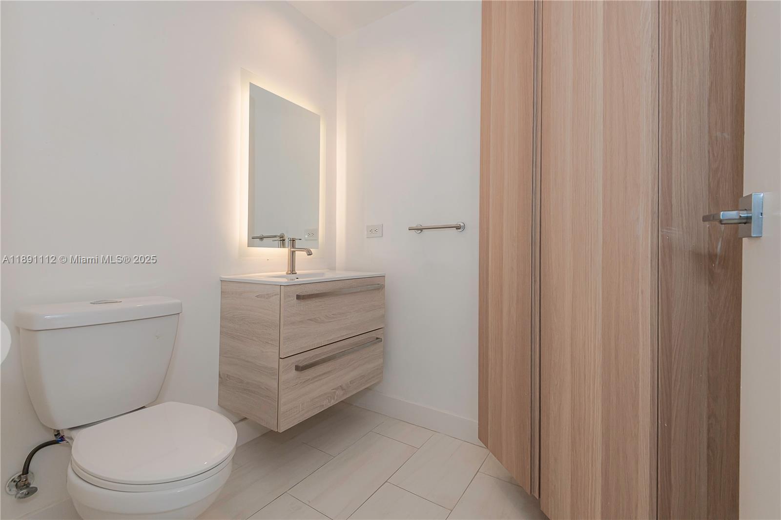 801 Brickell Key Blvd # 908