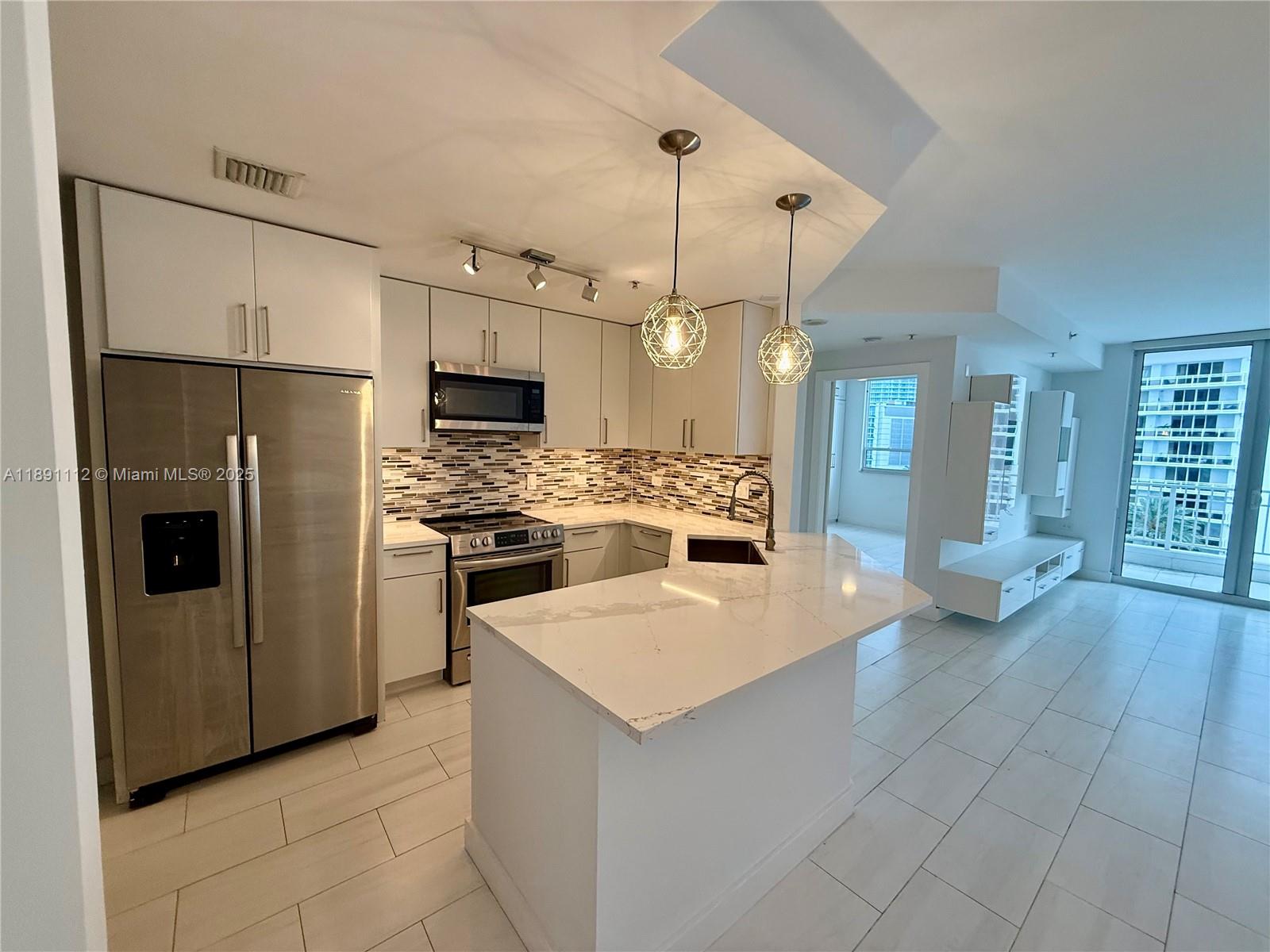 801 Brickell Key Blvd # 908