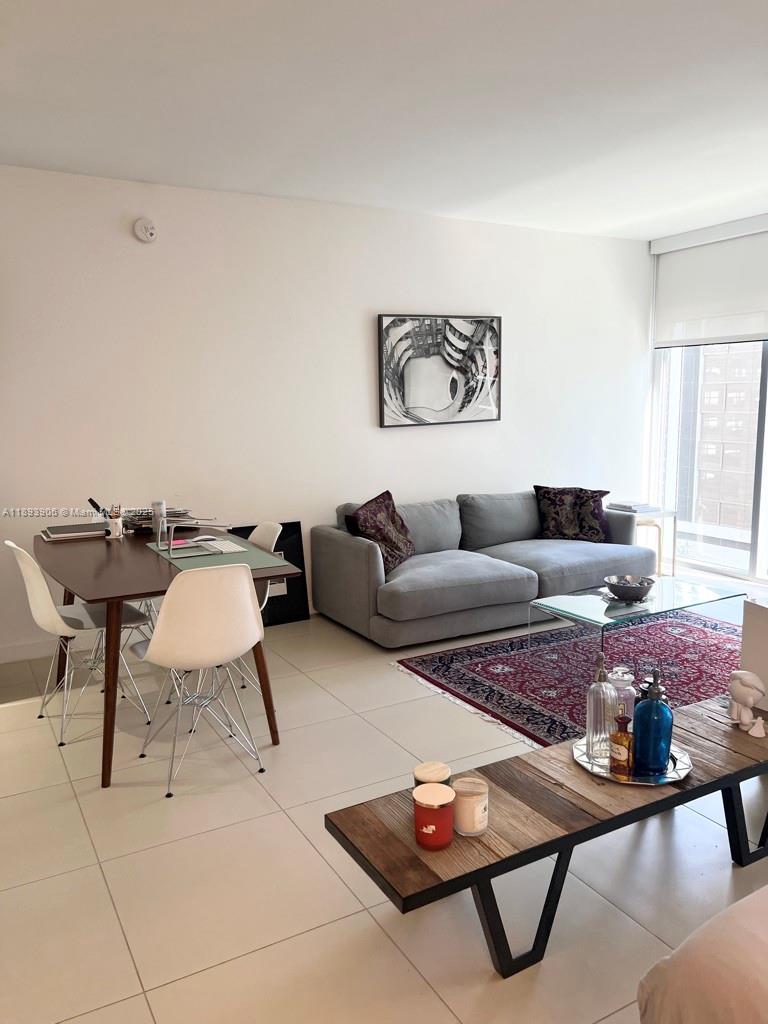 31 SE 6th St # 1003