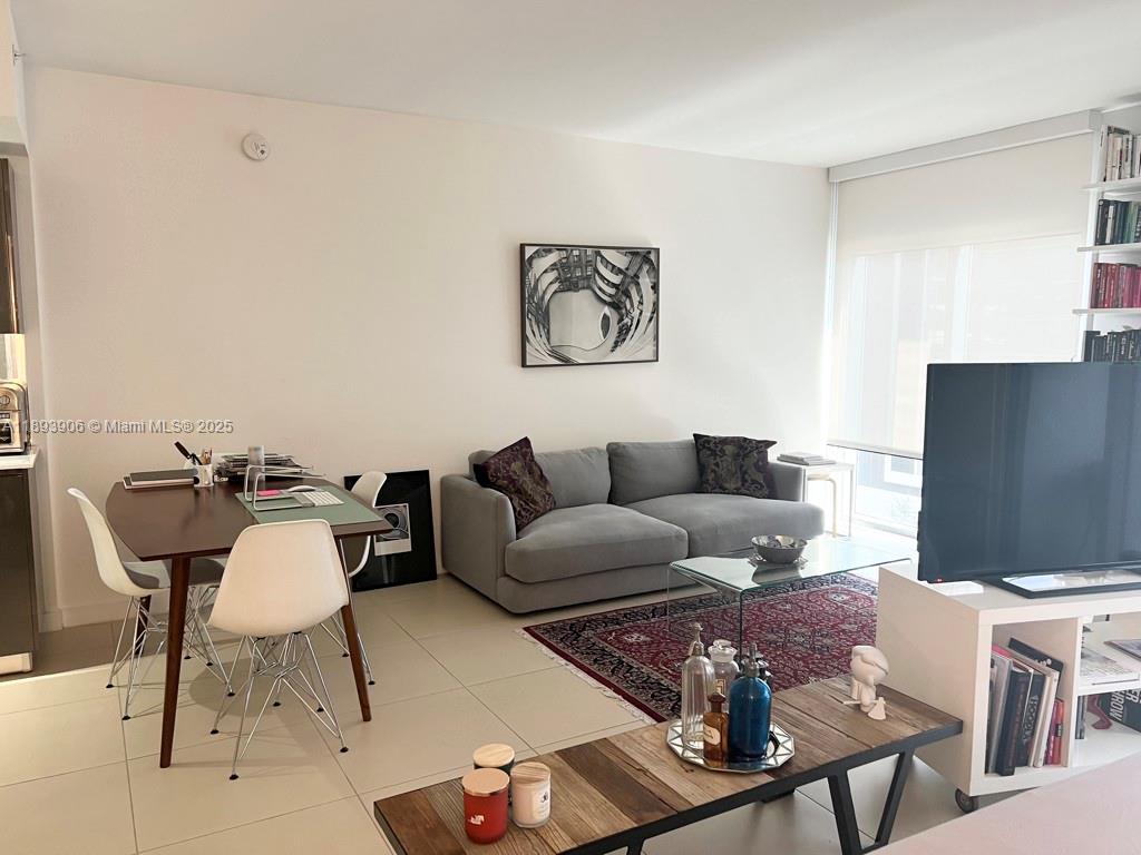 31 SE 6th St # 1003