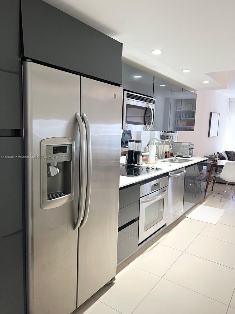 31 SE 6th St # 1003