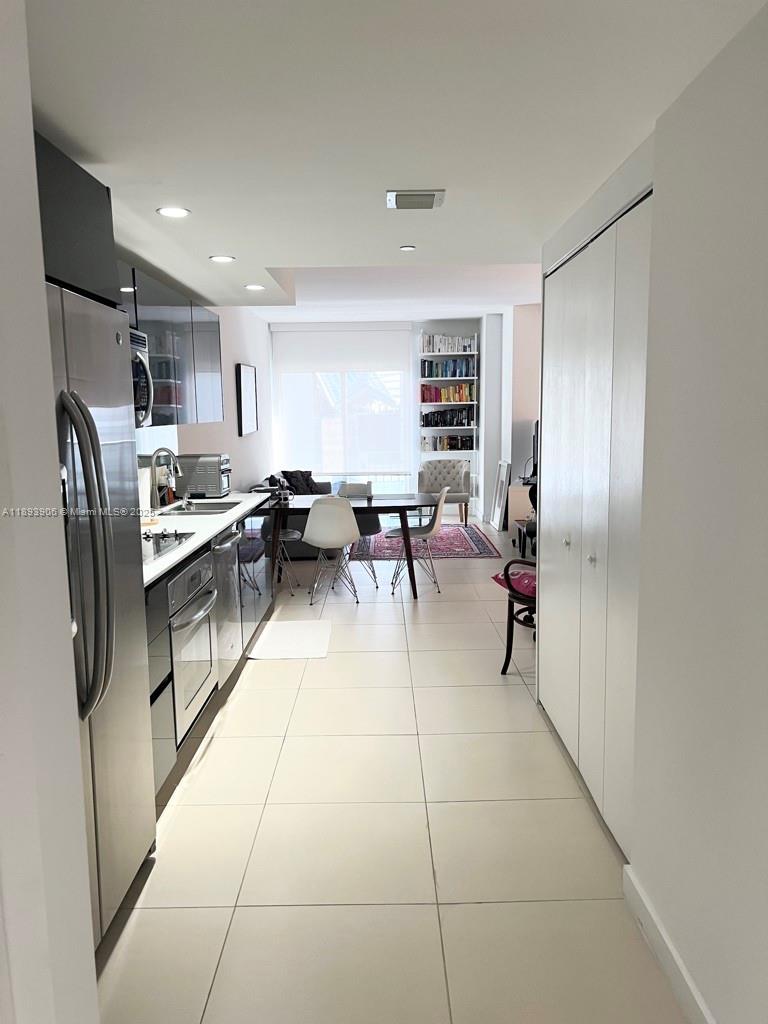 31 SE 6th St # 1003