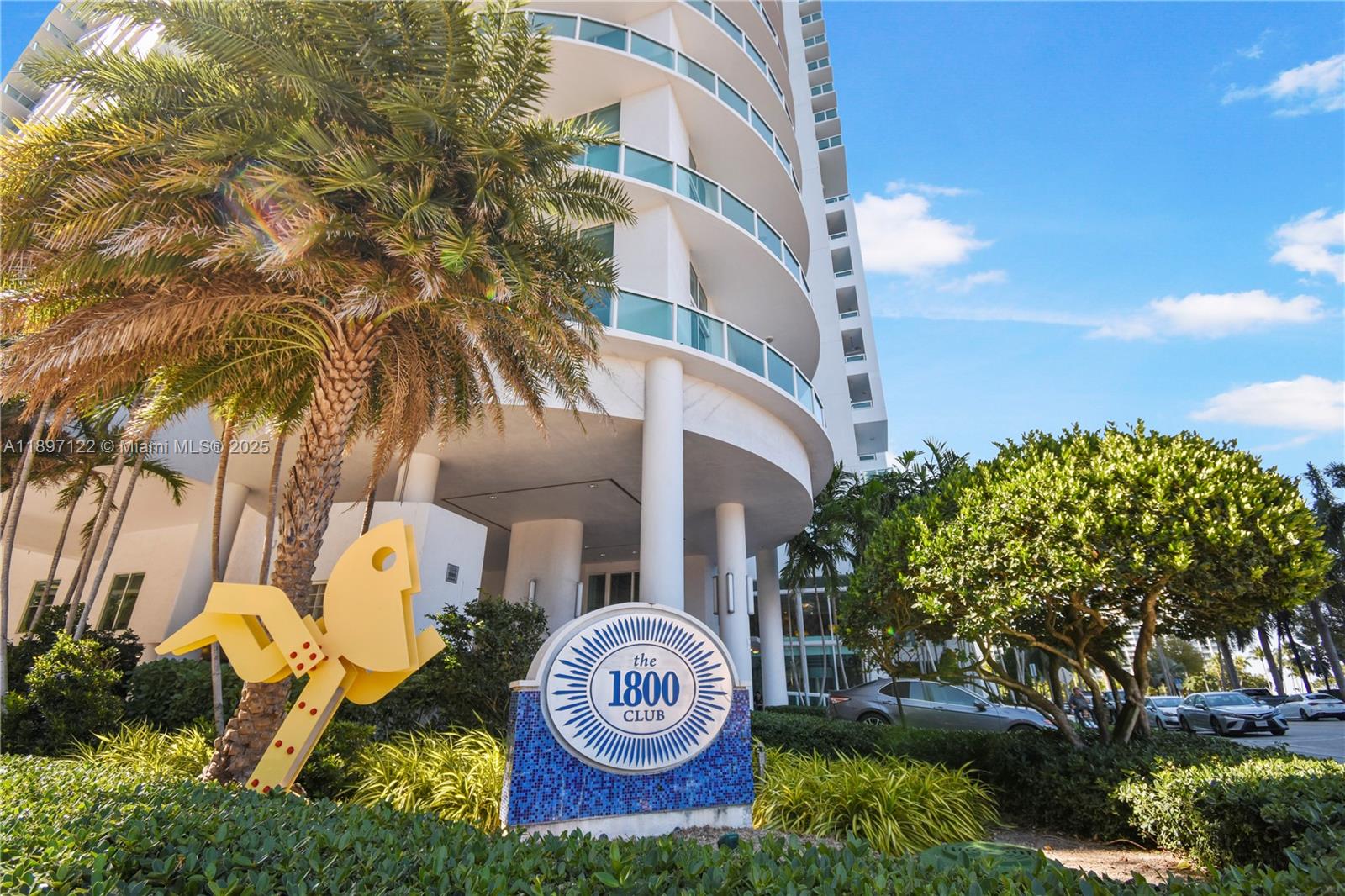 1800 N Bayshore Dr # 2208