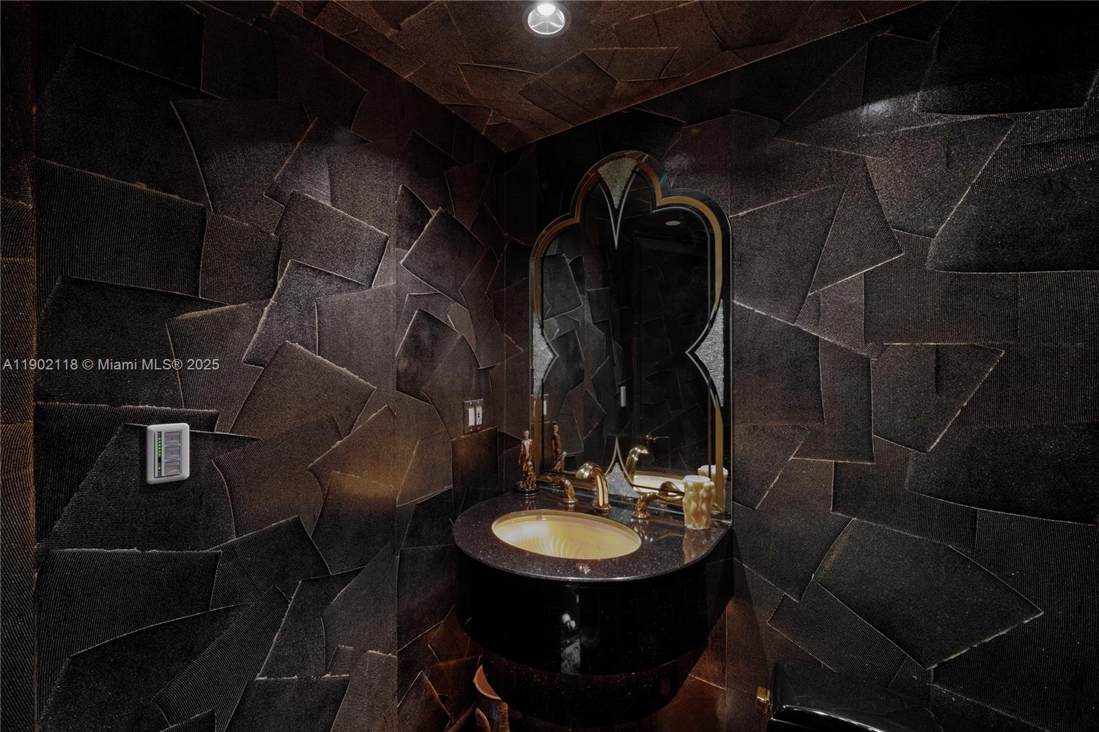 300 S Pointe Dr # 3103