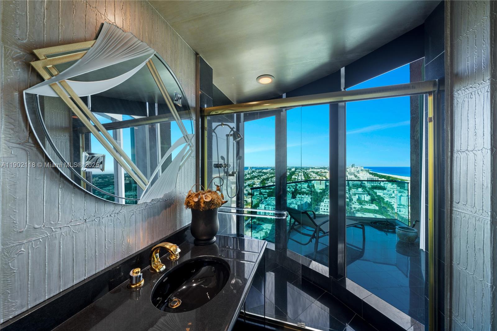 300 S Pointe Dr # 3103