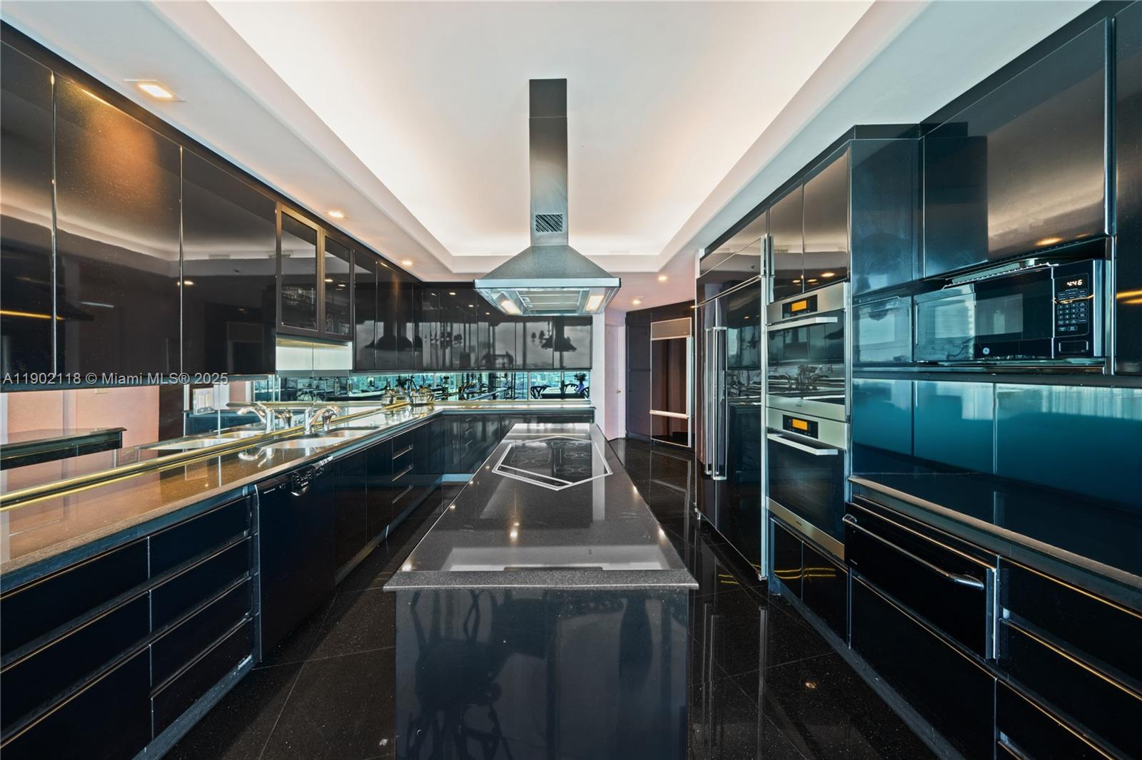 300 S Pointe Dr # 3103