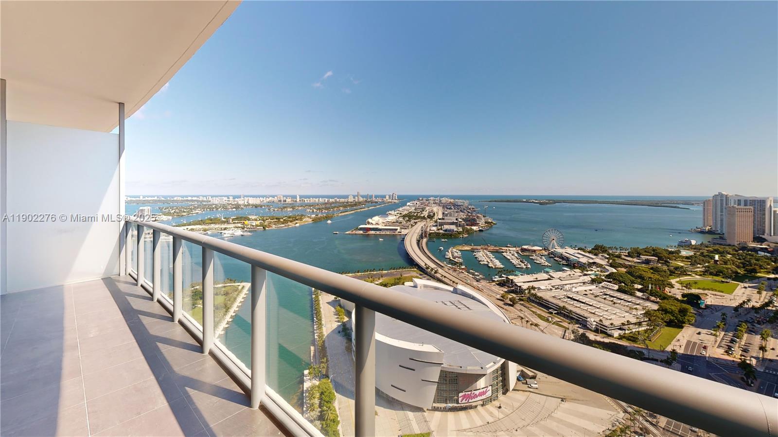888 Biscayne Blvd # 4704