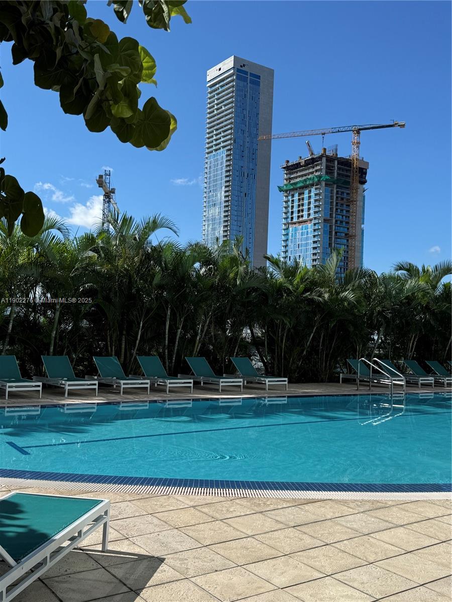 888 Biscayne Blvd # 4704