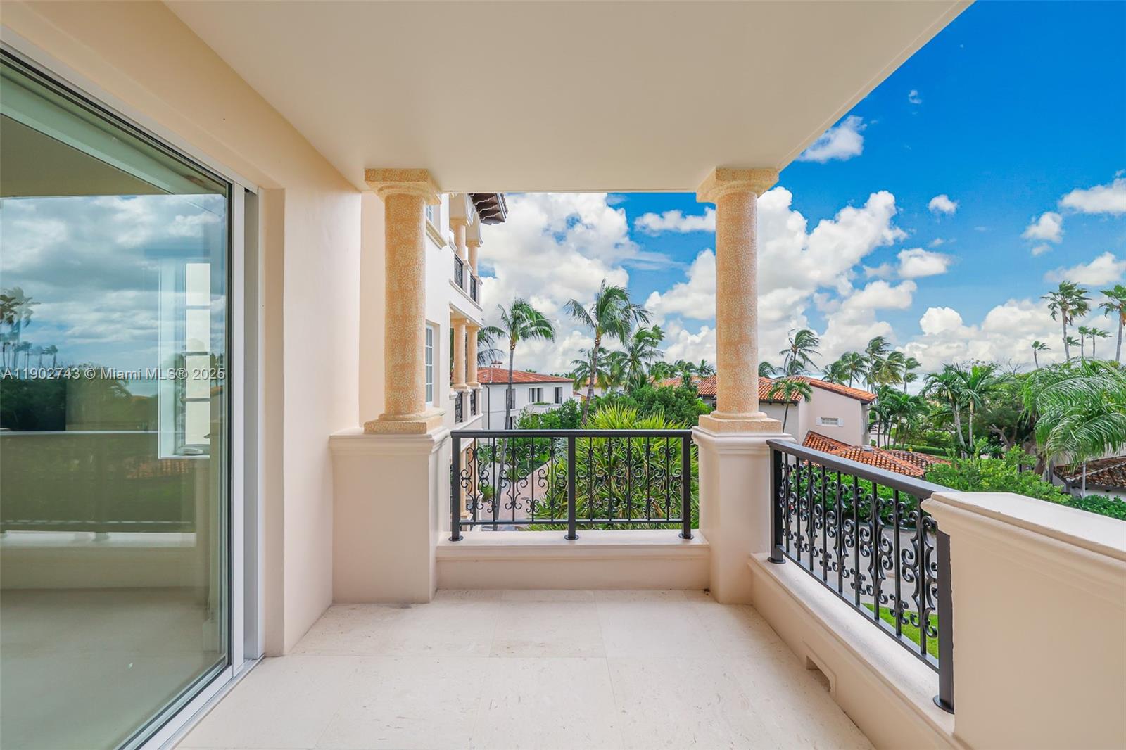 19236 Fisher Island Dr # 19236