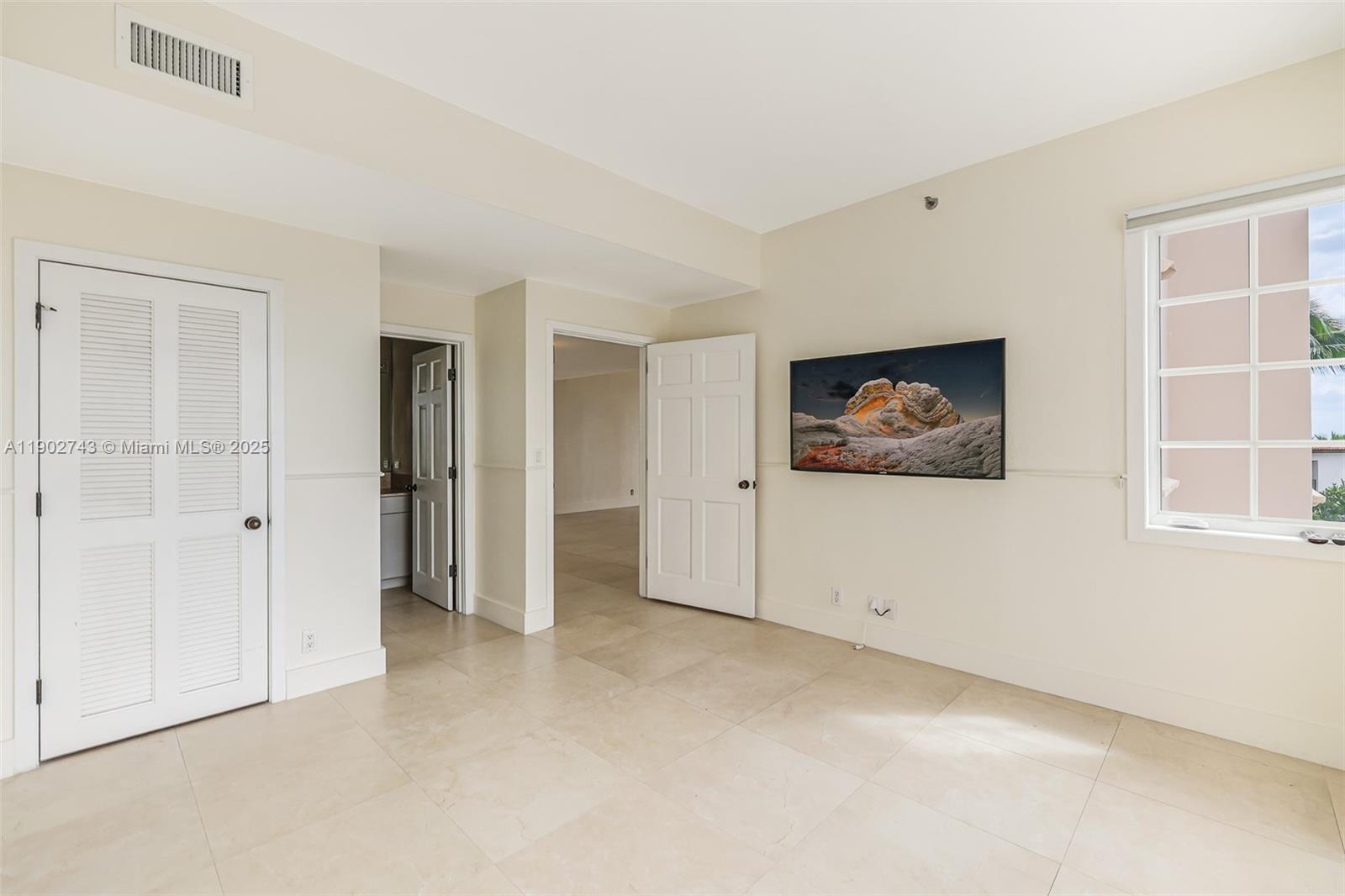 19236 Fisher Island Dr # 19236
