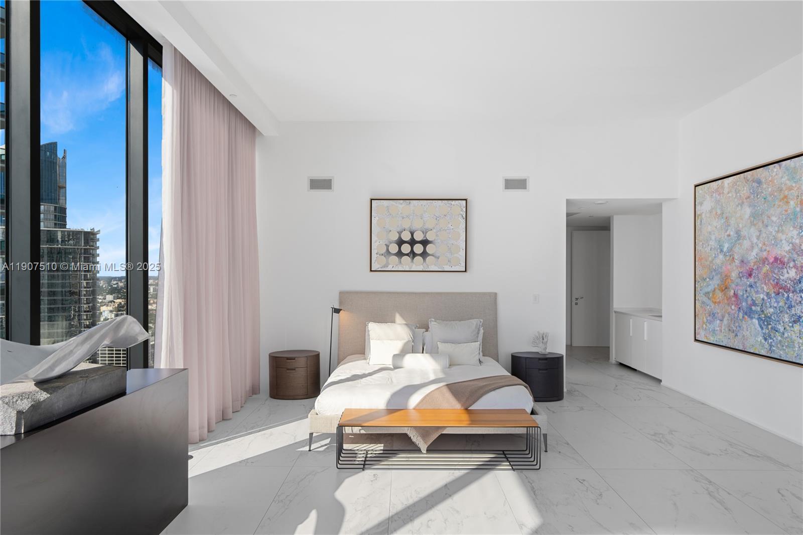 1000 Biscayne Blvd # 4901 Unit: LPH 4901