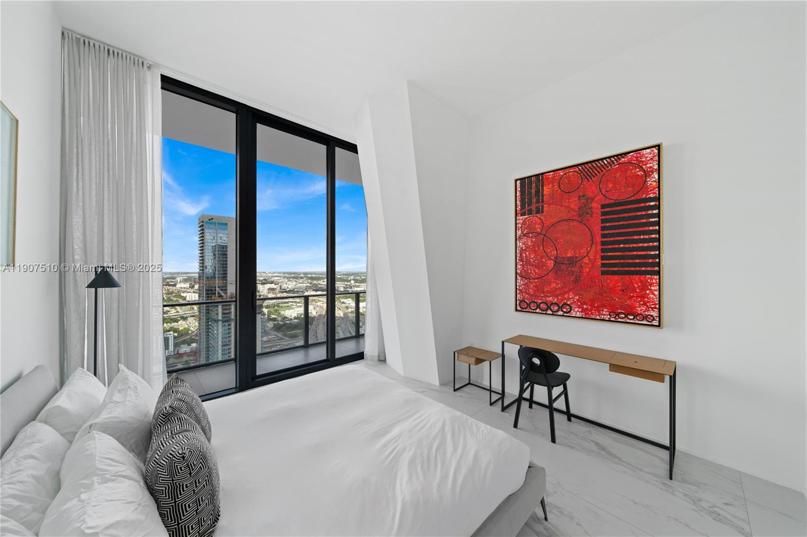 1000 Biscayne Blvd # 4901 Unit: LPH 4901