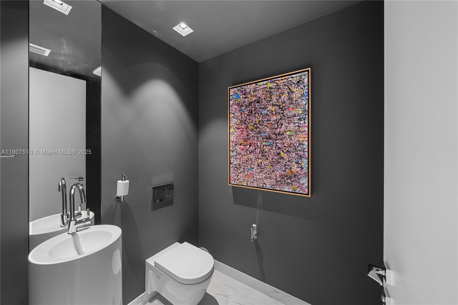 1000 Biscayne Blvd # 4901 Unit: LPH 4901