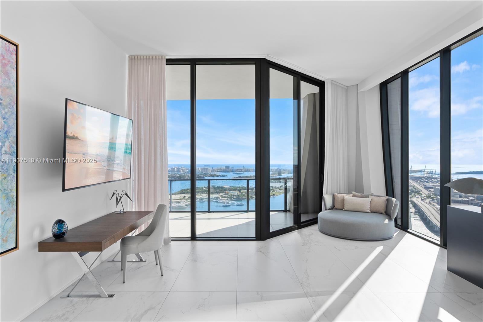 1000 Biscayne Blvd # 4901 Unit: LPH 4901