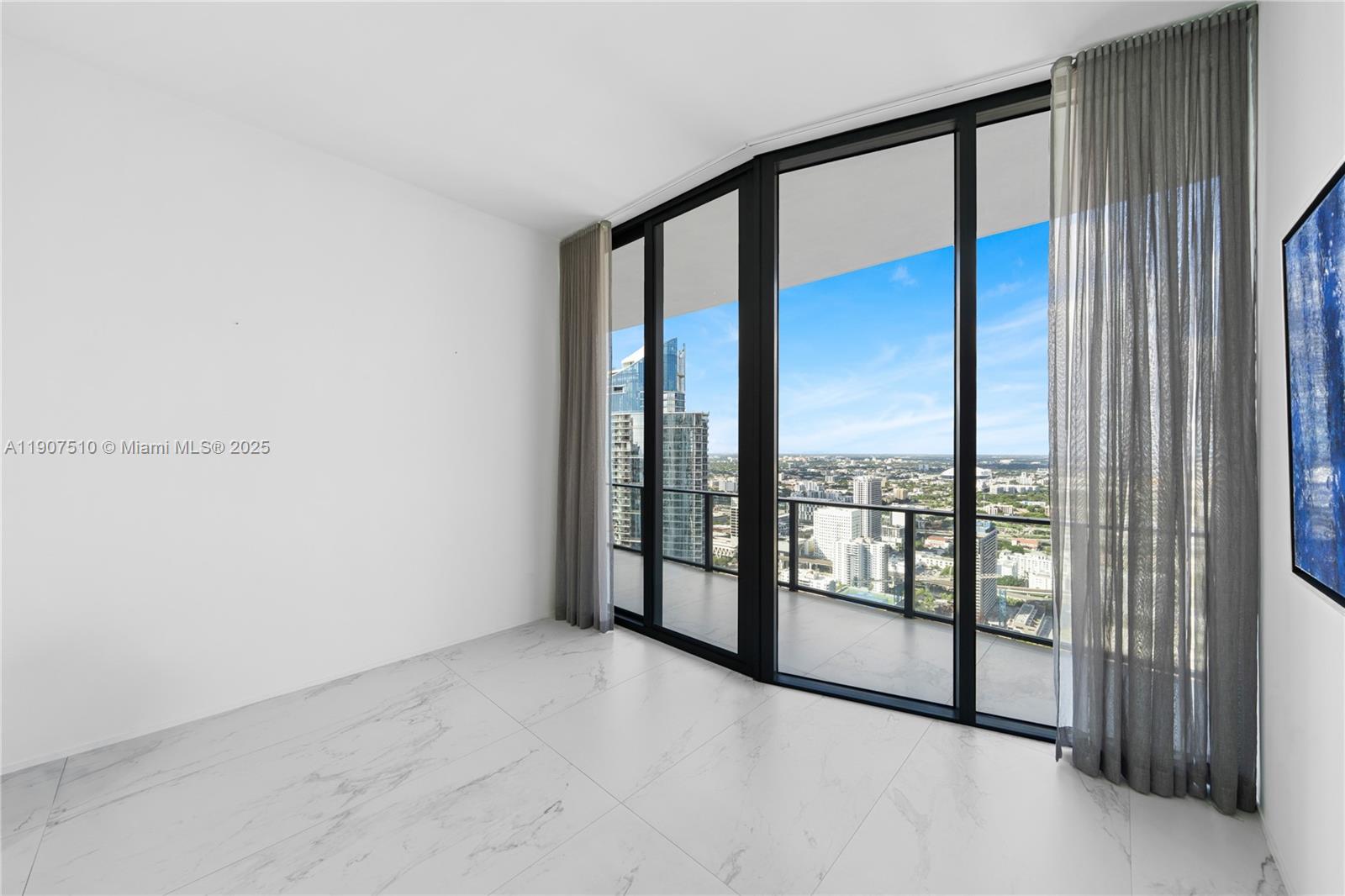 1000 Biscayne Blvd # 4901 Unit: LPH 4901