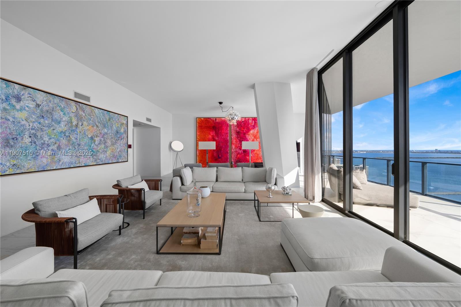 1000 Biscayne Blvd # 4901 Unit: LPH 4901