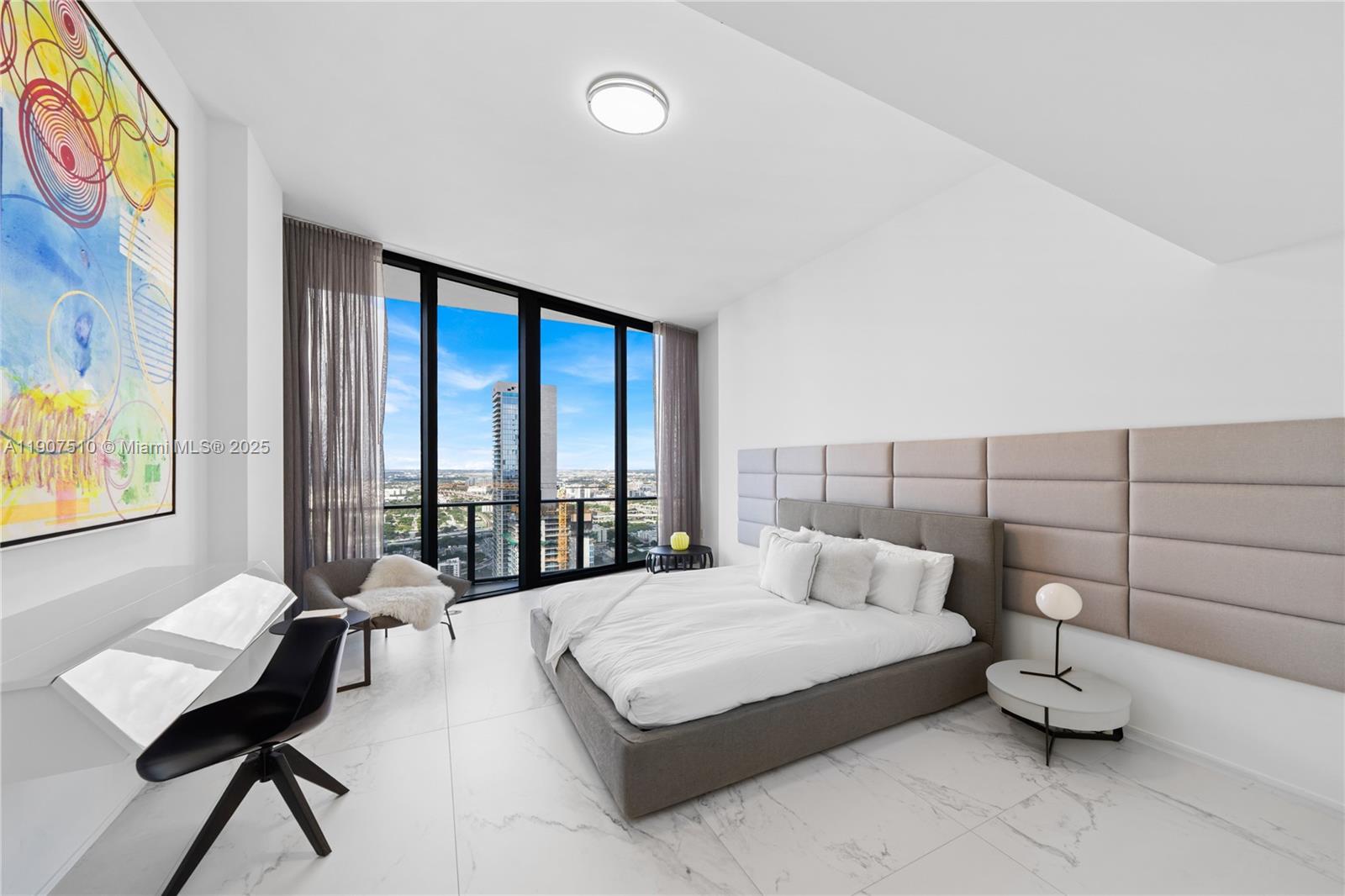 1000 Biscayne Blvd # 4901 Unit: LPH 4901