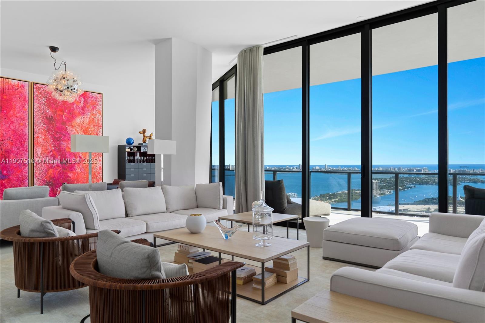 1000 Biscayne Blvd # 4901 Unit: LPH 4901