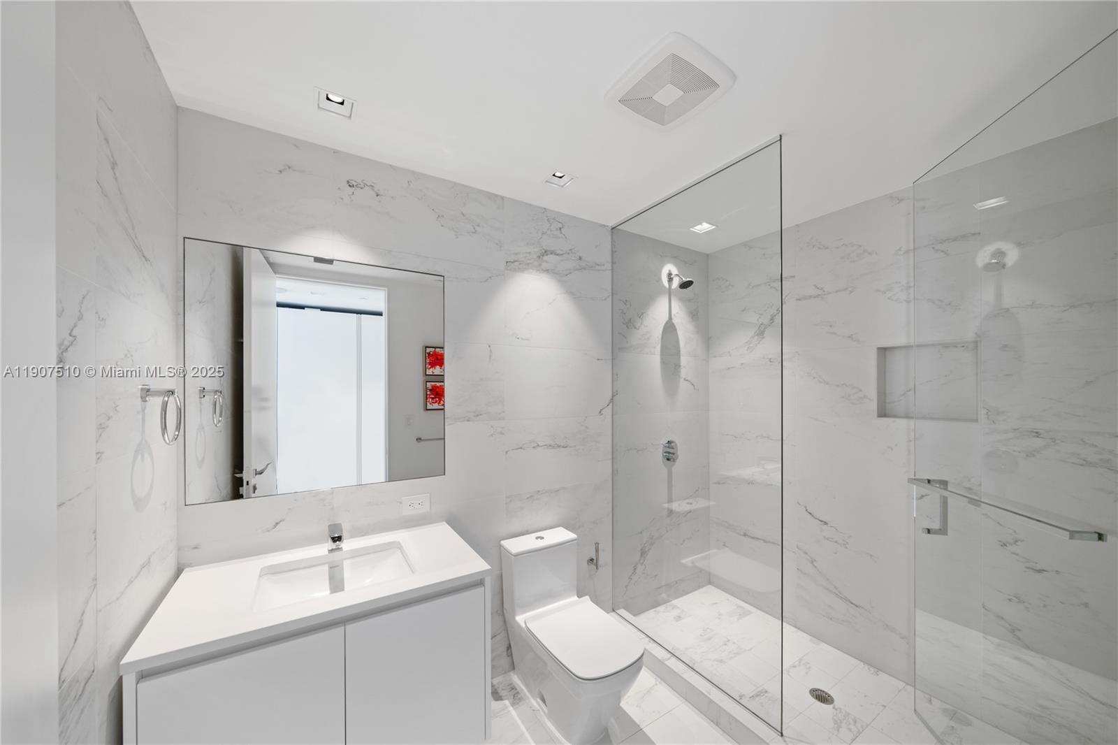 1000 Biscayne Blvd # 4901 Unit: LPH 4901