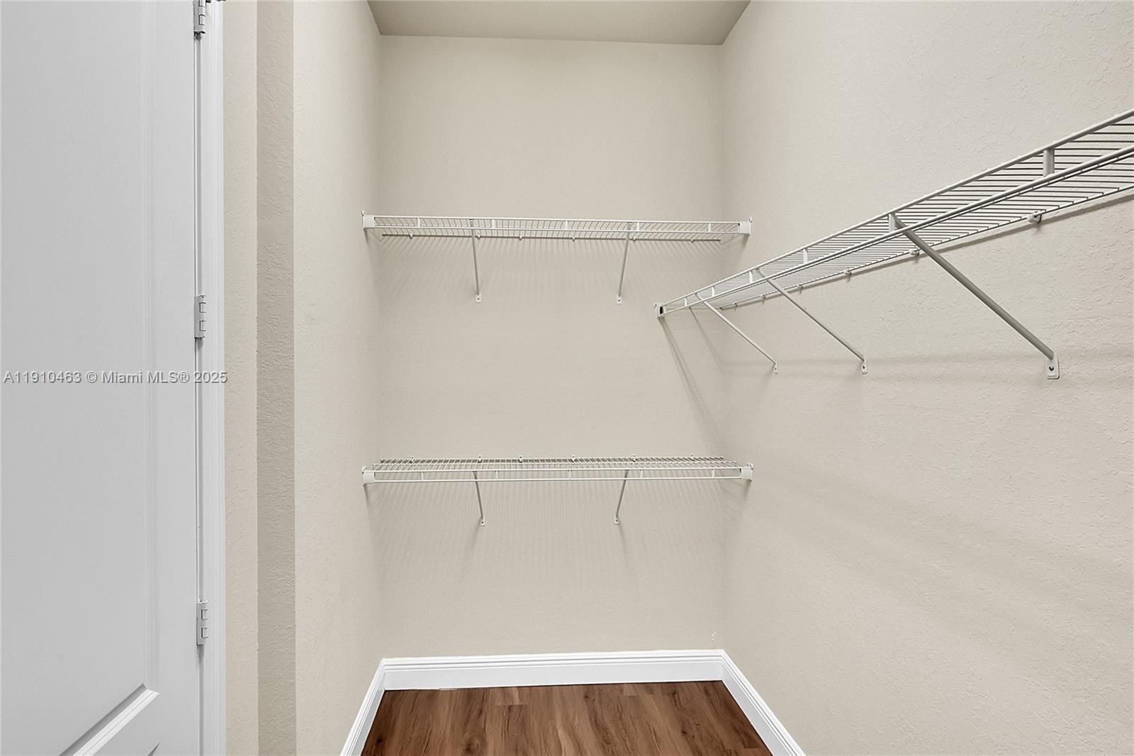 9051 Edgewater Bnd # 9051